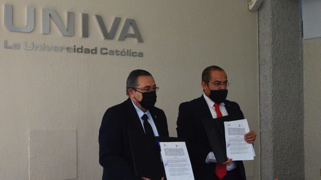 Firma de convenio entre la UNIVA plantel Guadalajara y el IJA - Guadalajara
