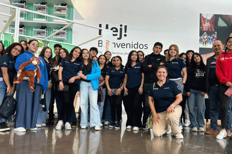 Estudiantes UNIVA Zamora en IKEA y ASIPONA